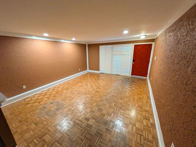 Photo - 10A Riverhill