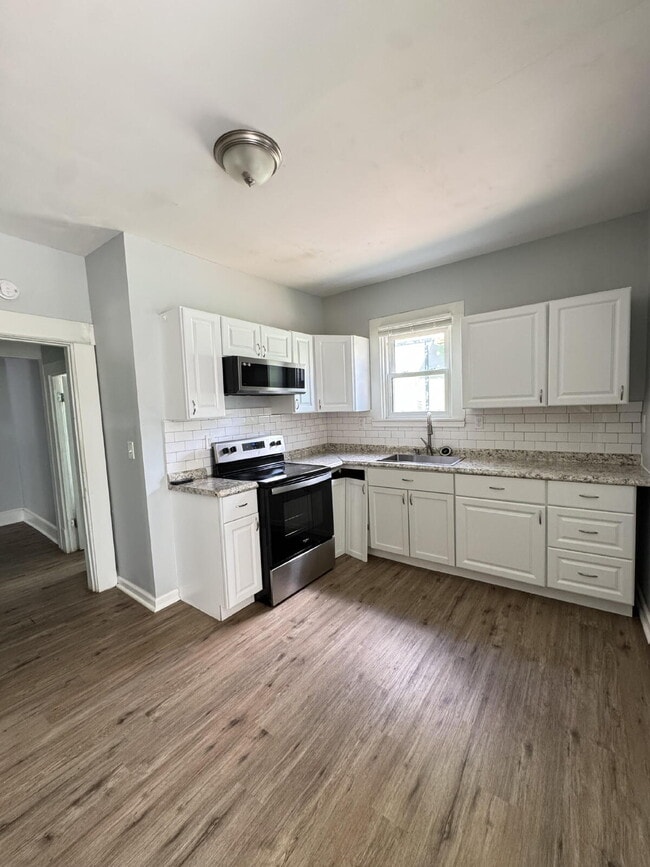 ?? Spacious 3BR/2BA Home in Lafayette – Pet Friendly + Shared Laundry! ??