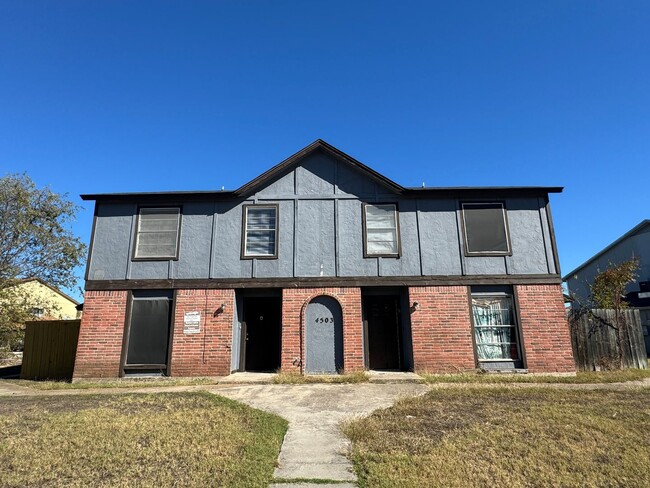 Building Photo - 4503 Hunt Cir Unit C Rental