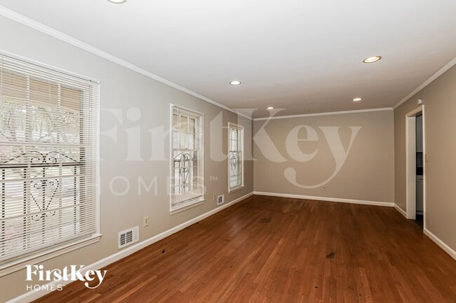 Photo - 3605 Carriage Way