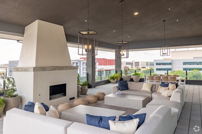 Sky Lounge - Solomon