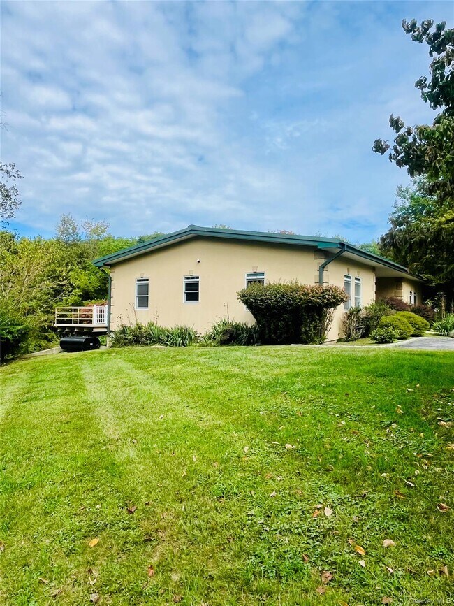 Photo - 769 Bullville Rd