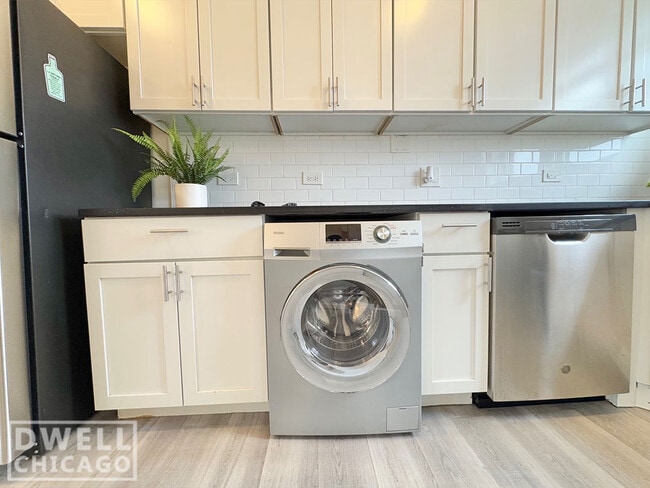 Photo - 3816 N Greenview Ave Unit 2