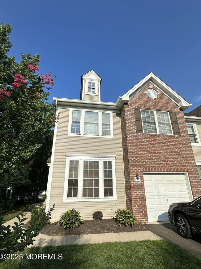 Photo - 219 Satinwood Dr