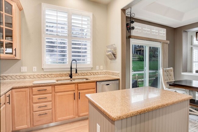 Photo - 3070 Redhaven Way