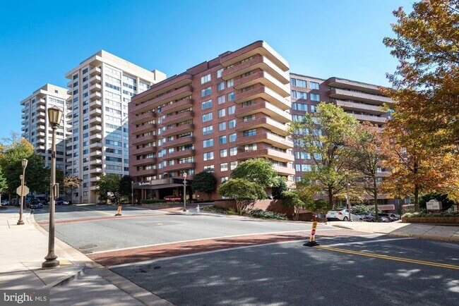 Building Photo - 4550 N Park Ave Unit 814