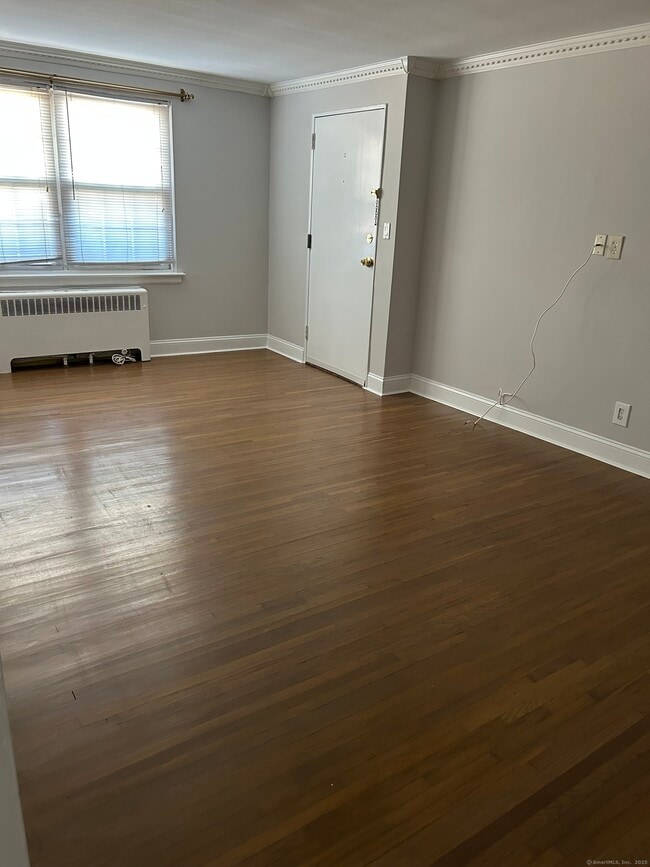 Photo - 45 Standish Rd Unit APT 2