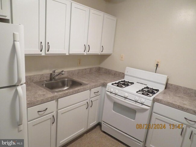 Photo - 6000 67th Ave Unit 3