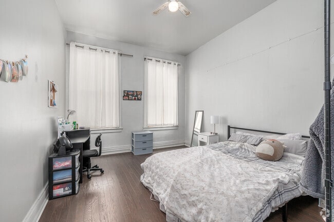3BR, 1BA - 800SF - First Bedroom