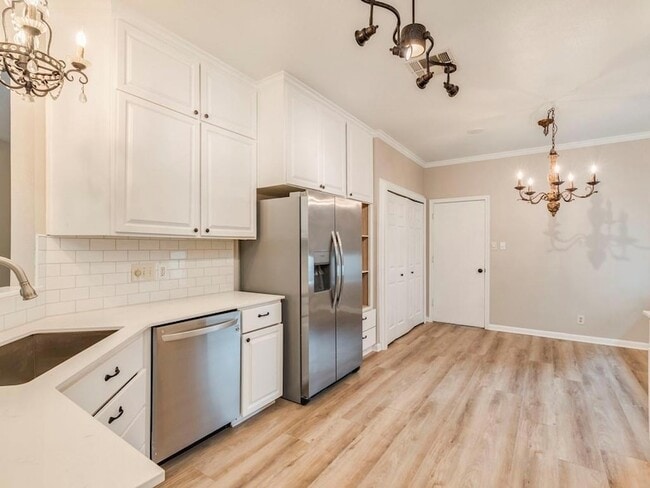 Photo - 808 Timber Trail