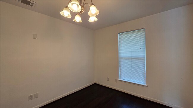 Photo - 5434 Goldspier St