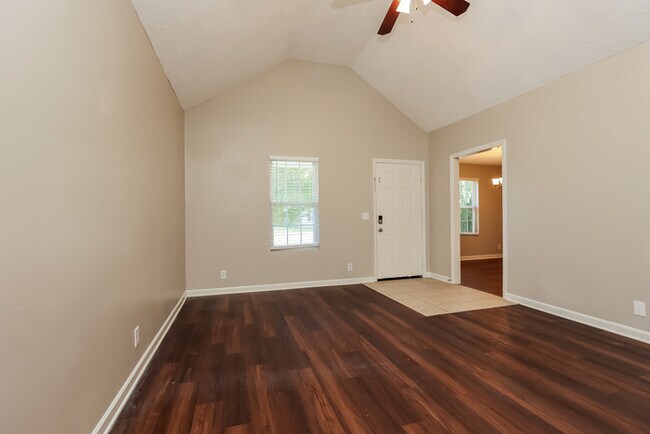 Photo - Inviting 3-Bedroom Murfreesboro Home with 1-Car Garage