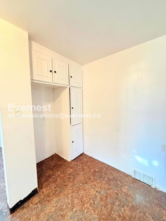 Photo - 10747 Roxbury St