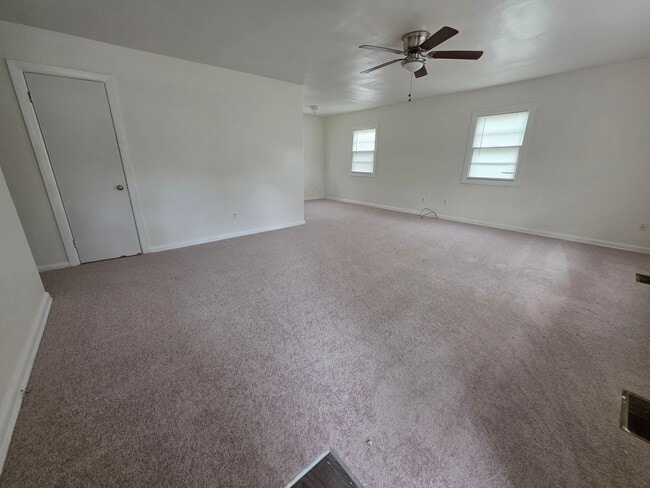 9 Ambrose Ln