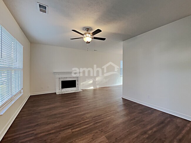 Photo - 1957 Portway Rd