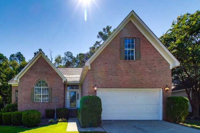 Photo - 201 Majestic Dr