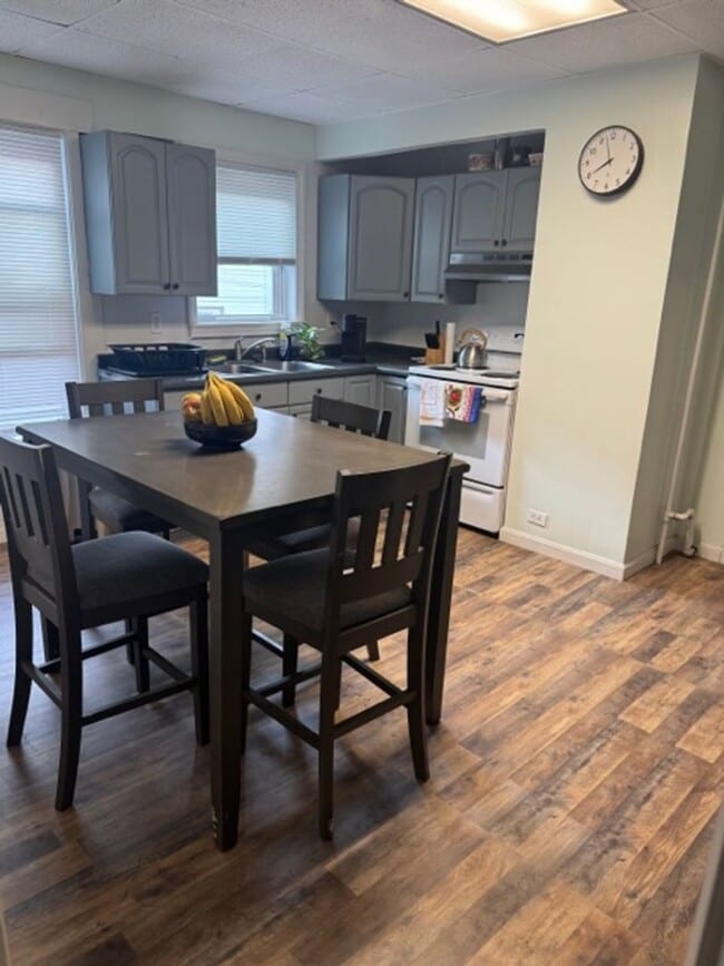 Building Photo - School Street Unit 2