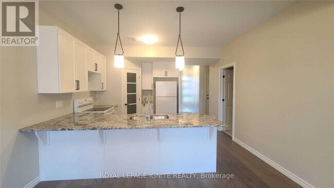 Photo - 98 Athabaska Dr