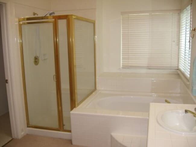 Building Photo - Spacious Newly Renovated 4 Bedroom Home in Tracy – $3,200/Month Available Soon!
