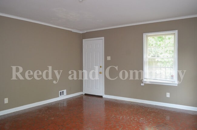 Photo - FIRST MONTH FREE; Adorable Duplex in Cross... Unidad Downstairs