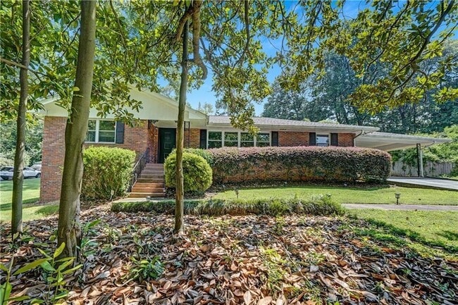 2127 Desmond Dr