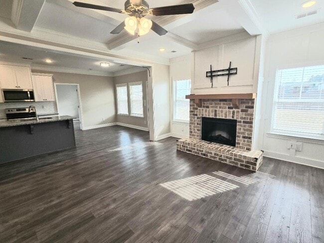 Photo - 733 Courtland Ln