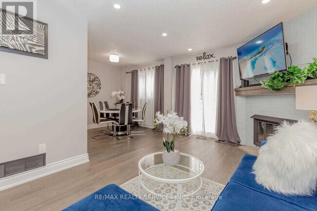 Photo - 89 Martindale Crescent