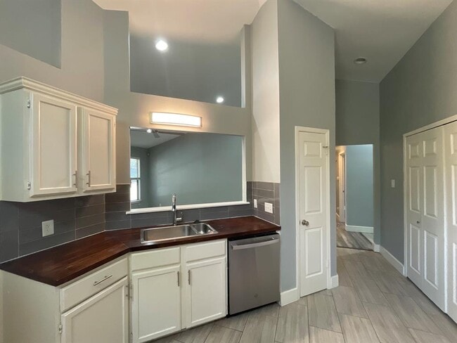 Photo - 8900 Linton Dr
