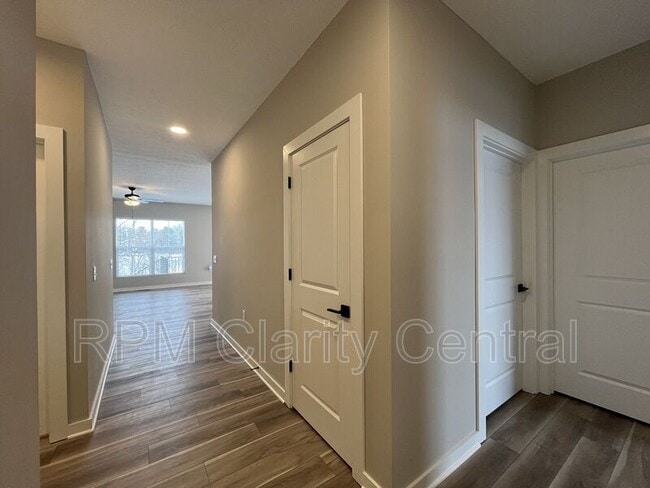 Photo - 133 Oldham Ln