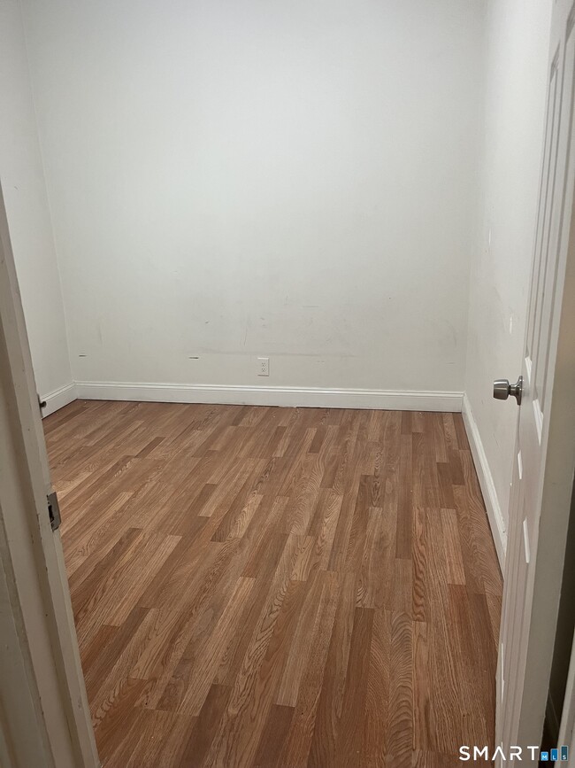 Photo - 54 Roath St Unit 2