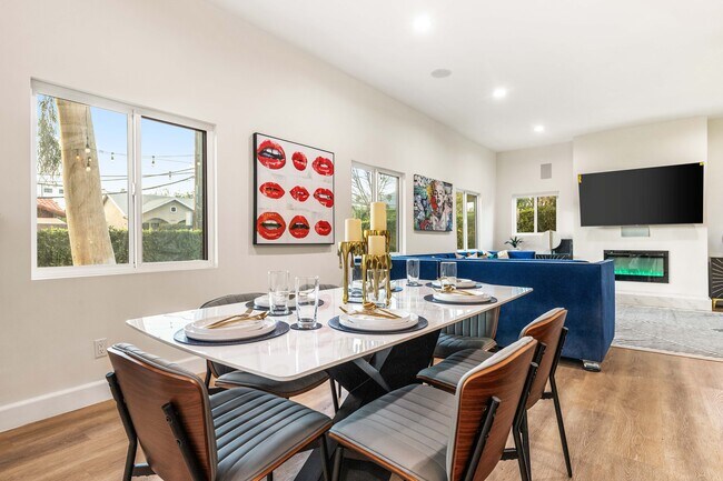 Photo - 1400 N Orange Dr