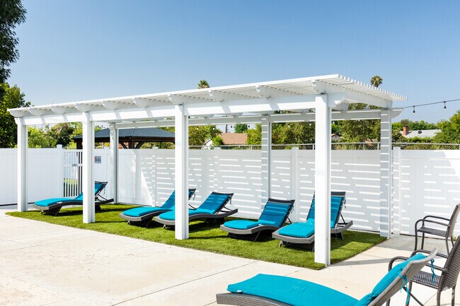 The Cedars - piscina