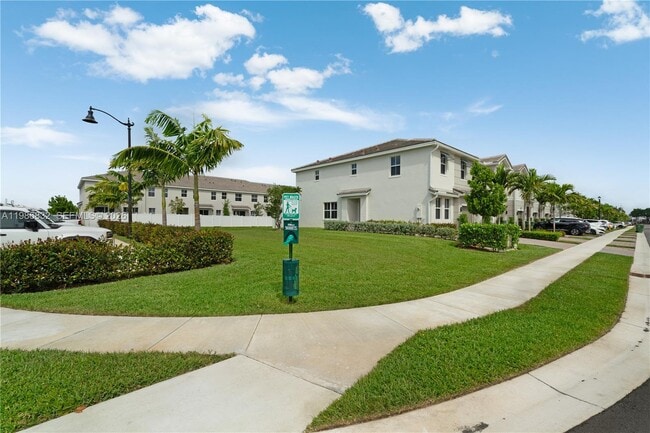 Photo - 230 SW 170th Ave