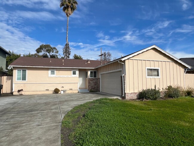 Remodeled 3 Bedroom 2 Bath Home in Cambria... - Remodeled 3 Bedroom 2 Bath Home in Cambria...