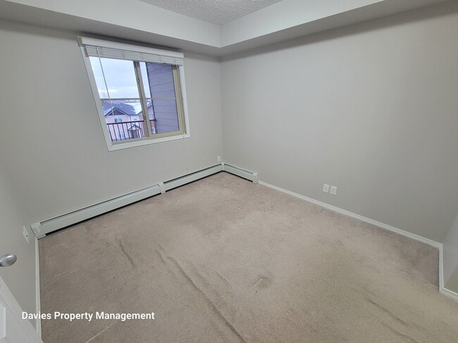 Photo - 12025-12022 22 Ave SW