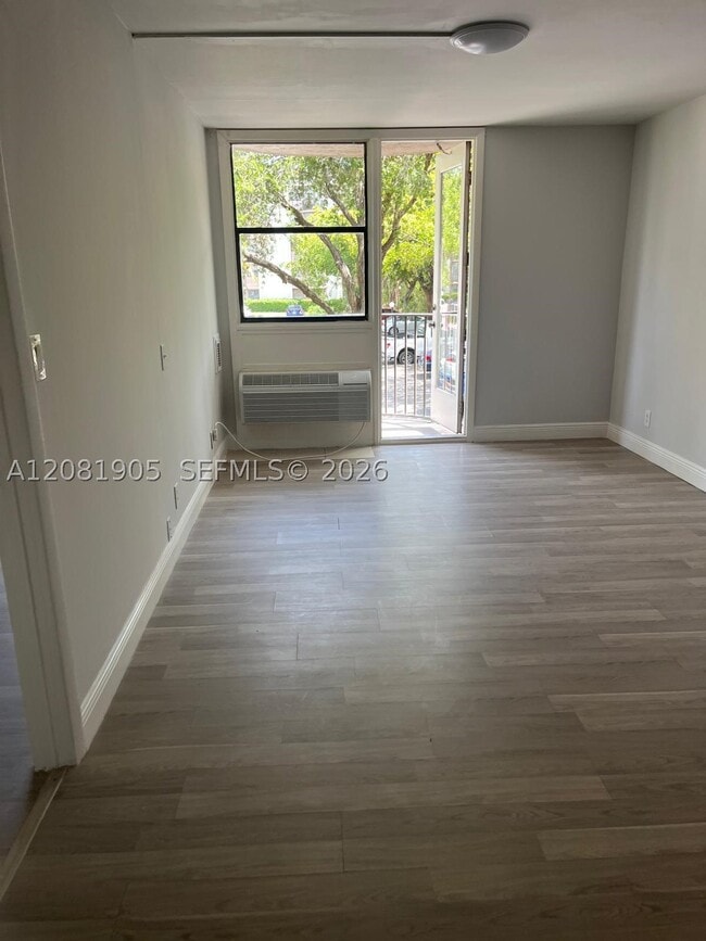 Photo - 2701 Riverside Dr Unit 203-B