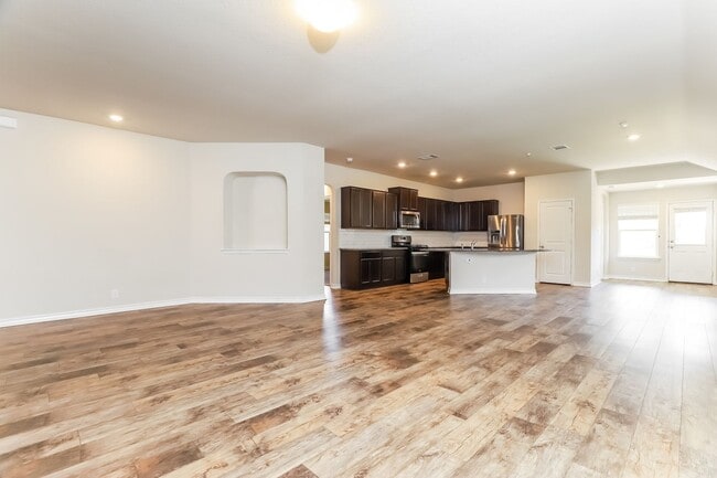 Photo - 4 Bedrooms- 11 miles from Lackland AFB