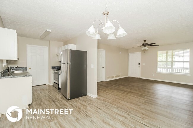 Photo - 221 Beechwood Ln