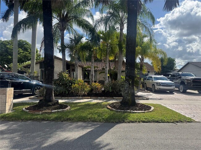 Photo - 6905 SW 148th Ct