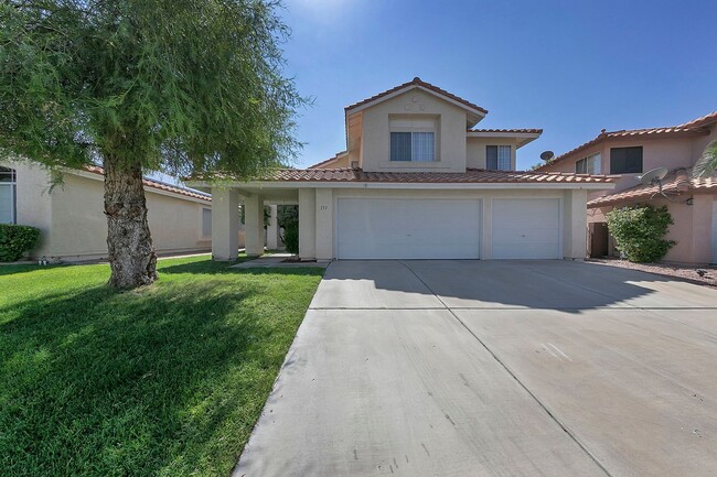 Building Photo - Green Valley Home! Beautiful &  Spacious! Stainless steel appliances! Washer & dryer! No pets!