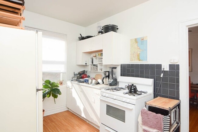 Photo - 1933 W Crystal St Unit A3