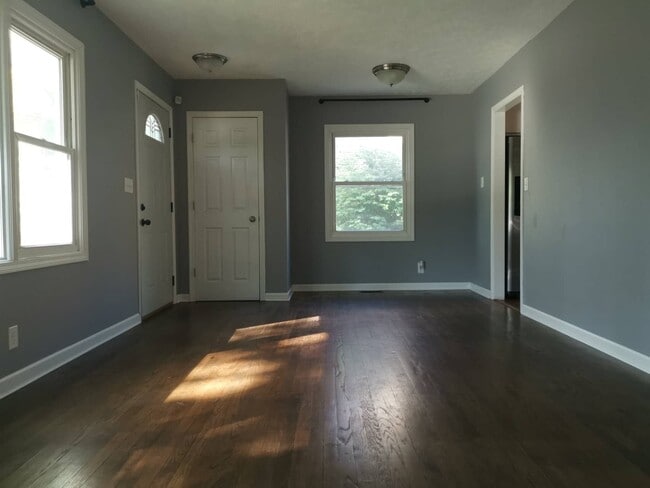 Photo - 244 S 30th St