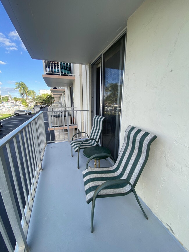 Photo - 1731 SE 15th St Unit 202