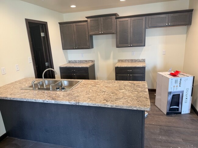 2423 Iowa St Unit 2423