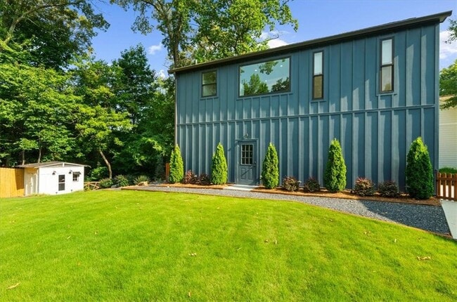 Photo - 1871 Dyer Cir