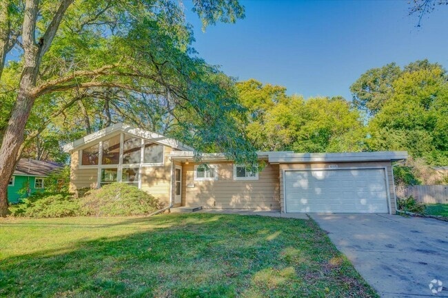 Building Photo - 6105 Bridge Rd Rental