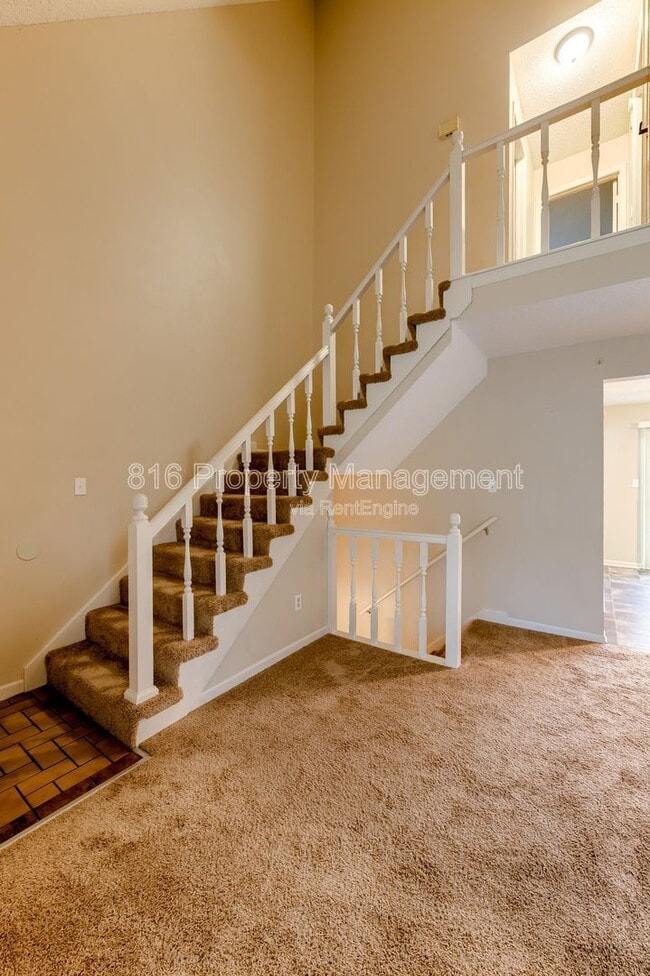 164 SW Robin Rd