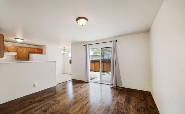 Photo - 4036 Village Dr