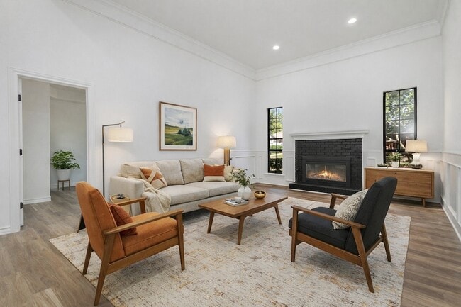 Building Photo - 922 Sycamore Creek Rd