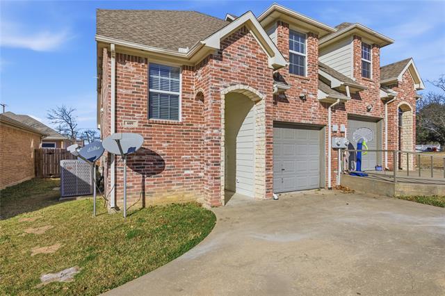 Photo - 609 E McGee St